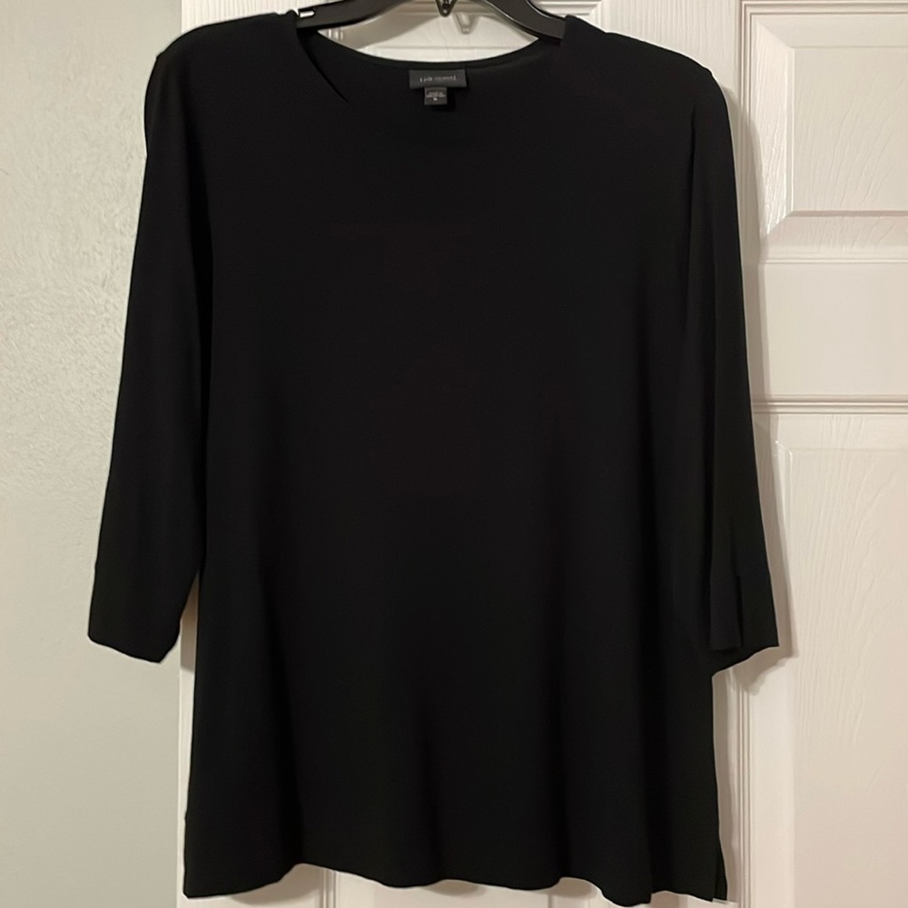 J.Jill Wearever Collection crew neck top with 3/4 sleeves and side vents